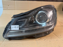 Laden Sie das Bild in den Galerie-Viewer, Frontscheinwerfer Mercedes-Benz W204 A20482043 Links Scheinwerfer Headlight SCH1490722070cx