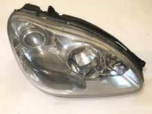 Laden Sie das Bild in den Galerie-Viewer, Frontscheinwerfer Mercedes-Benz W220 A2208202461 LED Rechts Headlight