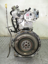 Laden Sie das Bild in den Galerie-Viewer, Motor Mercedes-Benz W205 274920 2.0 CGI Hybrid Engine Unkomplett MOT4360465663sy