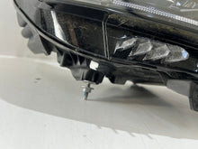 Laden Sie das Bild in den Galerie-Viewer, Frontscheinwerfer Peugeot 73313326 Full LED Ein Stück (Rechts oder Links) SCH7963208564gp