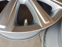 Load image into Gallery viewer, 1x Alufelge 16 Zoll 6.5" 5x114.3 45ET Glanz Silber 42611-YY310 Toyota Auris FEL9399443642mf