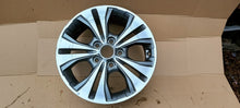 Load image into Gallery viewer, 1x Alufelge 16 Zoll 6.0&quot; 5x114.3 51ET 52910-1P650 Kia Venga Rim Wheel