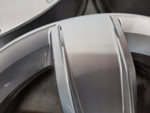 Laden Sie das Bild in den Galerie-Viewer, 4x Alufelge 17 Zoll 6.5" 5x112 38ET Glanz Silber 5NA071497 VW Passat Tiguan FEL3746175827dc