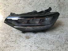 Laden Sie das Bild in den Galerie-Viewer, Frontscheinwerfer VW Passat B8 3G1941035P LED Links Scheinwerfer Headlight