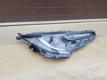 Laden Sie das Bild in den Galerie-Viewer, Frontscheinwerfer Toyota Corolla 81110-02S70 LED Rechts Scheinwerfer Headlight SCH8984036544lq