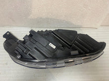 Laden Sie das Bild in den Galerie-Viewer, Frontscheinwerfer Ford Focus NX7B-13E017- Full LED FALSE Scheinwerfer Headlight SCH9885635943cq