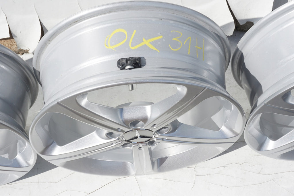 4x Alufelge 17 Zoll 6.5" 5x112 44ET Glanz Silber A1774011200 Mercedes-Benz W177 FEL6055049580mf