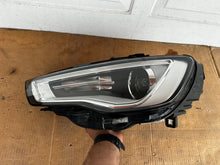 Laden Sie das Bild in den Galerie-Viewer, Frontscheinwerfer Audi A3 8V0941005 Xenon Links Scheinwerfer Headlight