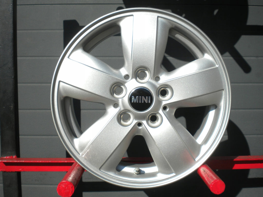 4x Alufelge 15 Zoll 5.5" 5x112 46ET Glanz Silber 6855101 Mini F56 F55 Rim Wheel