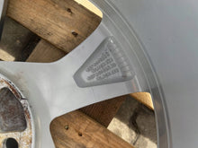 Load image into Gallery viewer, 1x Alufelge 17 Zoll 65760125C Skoda Scala Rim Wheel FEL3281800183ic