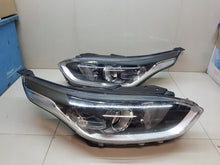 Load image into Gallery viewer, Frontscheinwerfer Kia Ceed 92102J7050 Ein Stück (Rechts oder Links) Headlight SCH1800045369mr