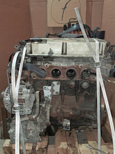 Laden Sie das Bild in den Galerie-Viewer, Motor Mitsubishi Grandis 4G69 2.4 173TKm 2007 Benzin Engine Unkomplett MOT7254000688sn