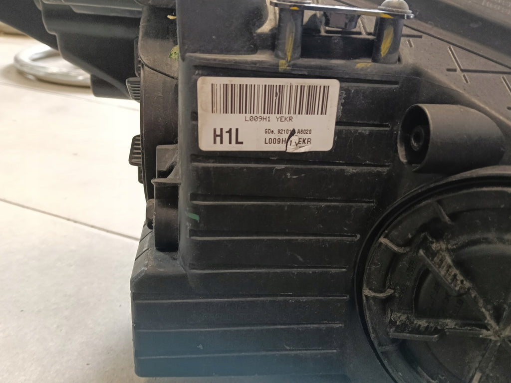 Frontscheinwerfer Hyundai I30 Links Scheinwerfer Headlight SCH6681387729ld