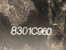 Laden Sie das Bild in den Galerie-Viewer, Frontscheinwerfer Mitsubishi Mirage Space Star 8301C960 Rechts oder Links