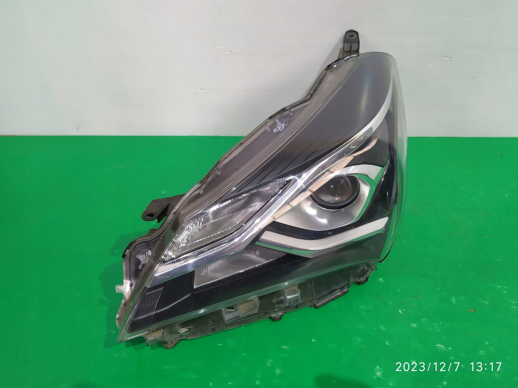 Frontscheinwerfer Toyota Yaris LED Links Scheinwerfer Headlight
