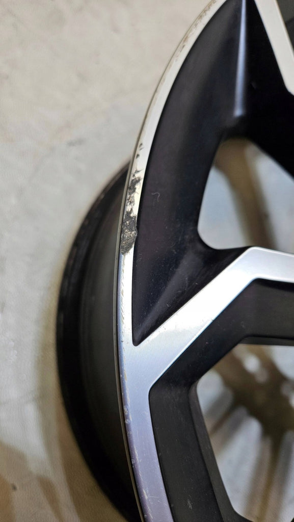 1x Alufelge 18 Zoll VW Golf V Rim Wheel FEL2599475211qt