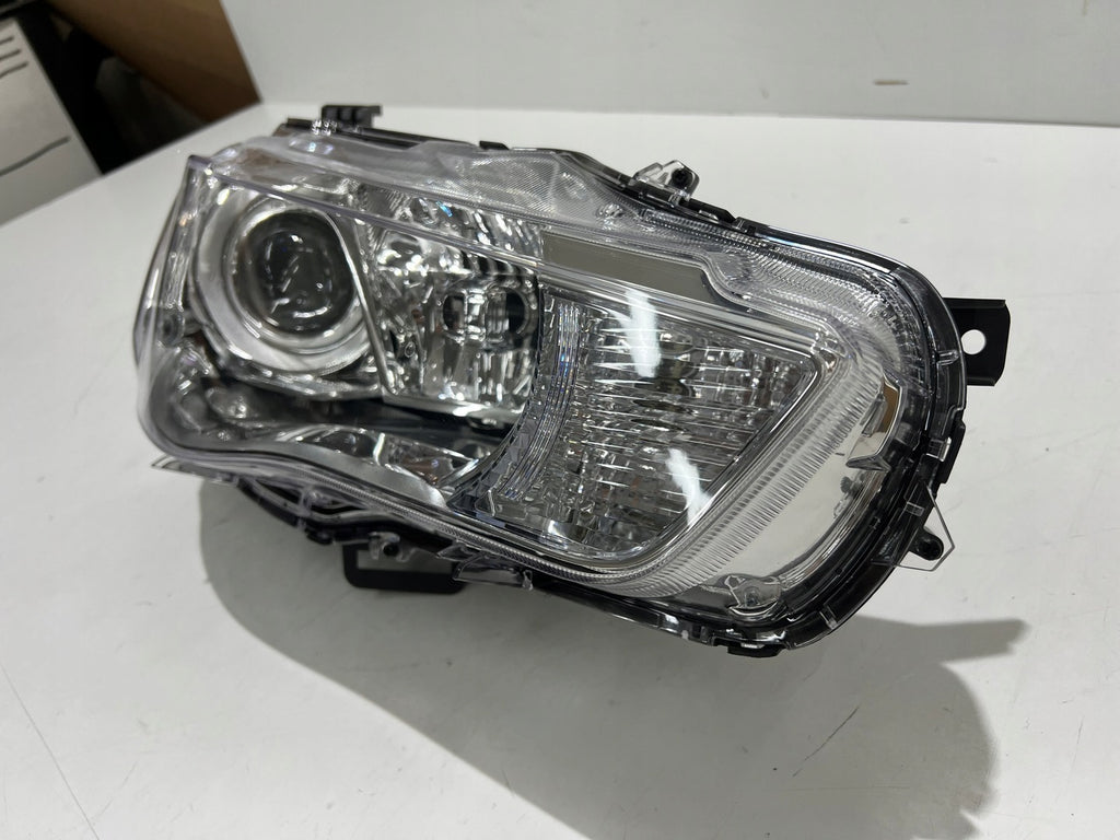 Frontscheinwerfer Mitsubishi Outlander II 8301C594 Xenon Rechts Headlight