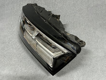 Laden Sie das Bild in den Galerie-Viewer, Frontscheinwerfer Audi Q5 80A941036 LED Rechts Scheinwerfer Headlight