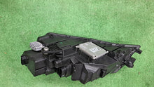 Laden Sie das Bild in den Galerie-Viewer, Frontscheinwerfer Skoda Octavia III 5E1941016E Rechts Scheinwerfer Headlight SCH3031309209xv