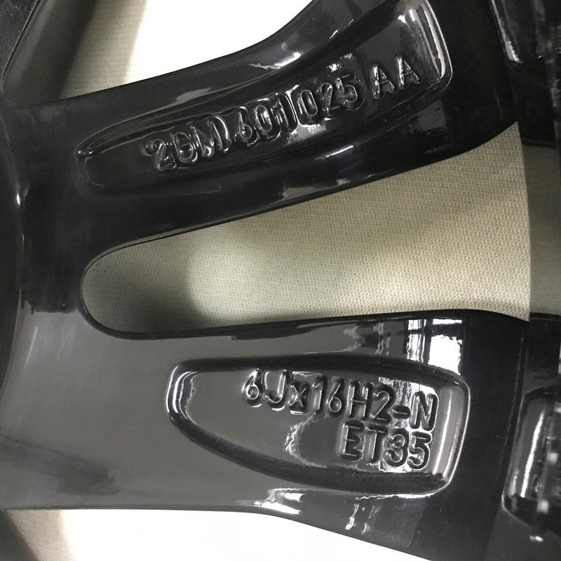 1x Alufelge 16 Zoll 6.0" 5x100 35ET 2GM601025AA VW Rim Wheel