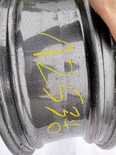 Load image into Gallery viewer, 1x Alufelge 18 Zoll 7.0&quot; 5x114.3 35ET Glanz Graphit 403005075R Mg Koleos Captur