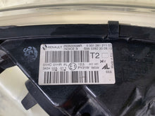Laden Sie das Bild in den Galerie-Viewer, Frontscheinwerfer Renault Captur 260600698R 030128121100 Links Headlight SCH9729309231qa