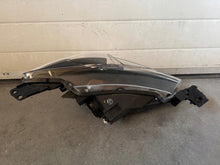Load image into Gallery viewer, Frontscheinwerfer Mazda 2 100-18384 Ein Stück (Rechts oder Links) Headlight
