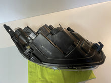 Laden Sie das Bild in den Galerie-Viewer, Frontscheinwerfer Ford Transit Courier JT7613W030CD Links Scheinwerfer Headlight SCH5360035855xx