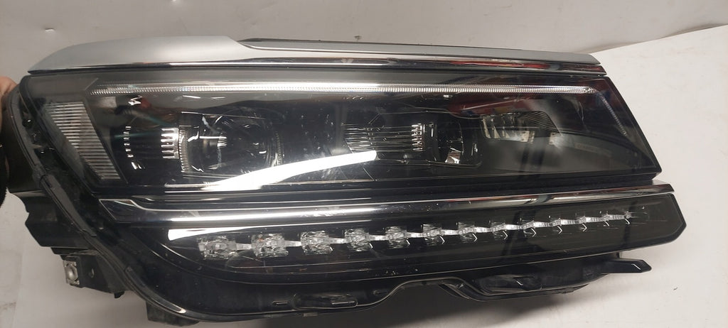 Frontscheinwerfer VW Tiguan 5NB941082D LED Rechts Scheinwerfer Headlight