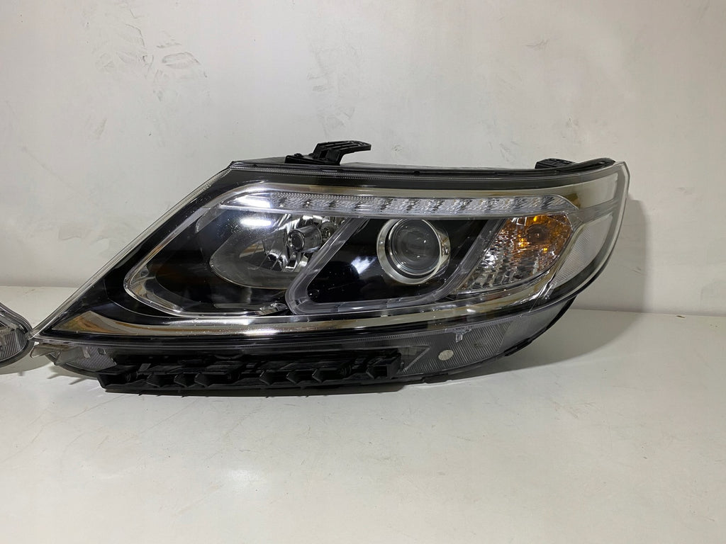 Frontscheinwerfer Hyundai Sorento Xenon Ein Stück (Rechts oder Links) Headlight