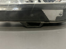 Laden Sie das Bild in den Galerie-Viewer, Frontscheinwerfer Skoda Fabia II 5J1941015E Links Scheinwerfer Headlight