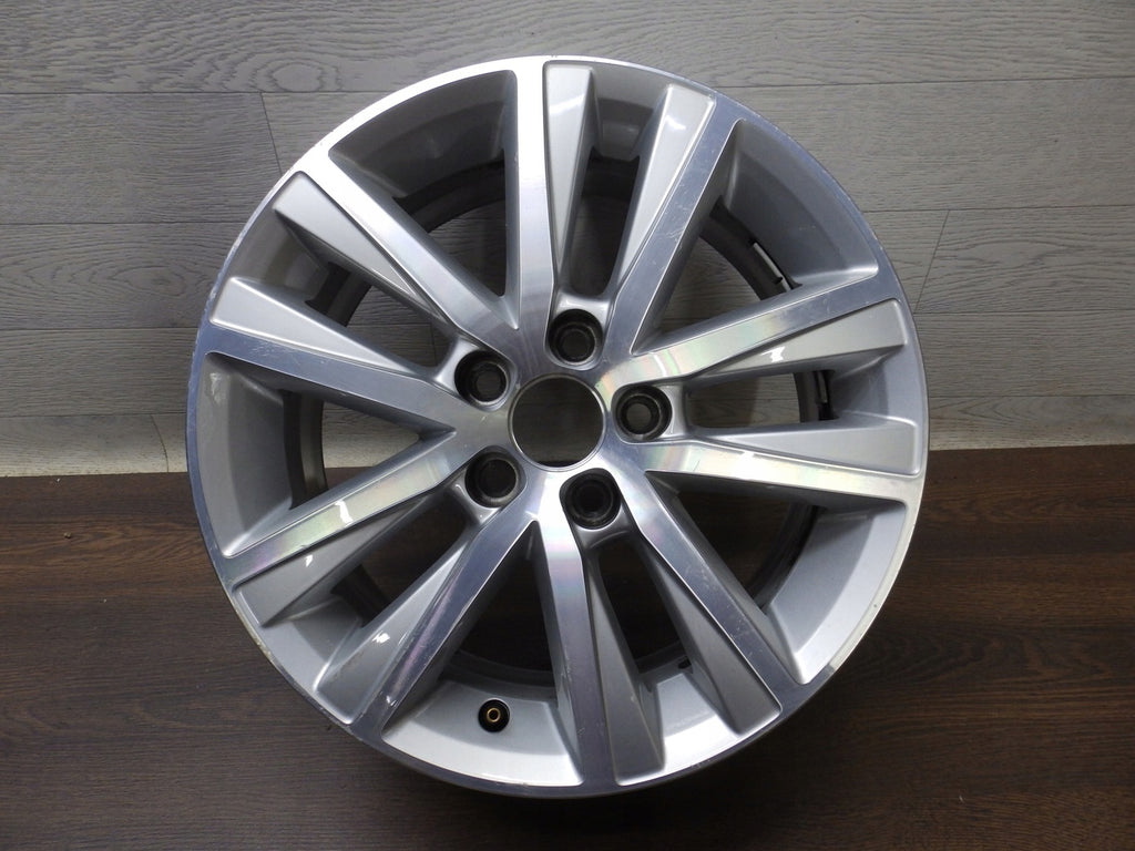 1x Alufelge 15 Zoll 6.0" 5x100 40ET 6R0601025BE VW Polo Rim Wheel