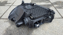 Laden Sie das Bild in den Galerie-Viewer, Frontscheinwerfer Mercedes-Benz W206 A2069066204 LED Rechts Headlight SCH9680499479gn