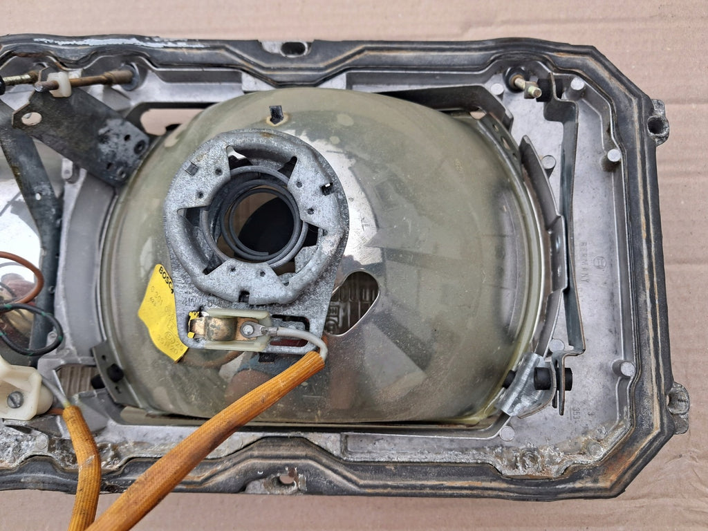 Frontscheinwerfer Mercedes-Benz W116 1168205761 Ein Stück (Rechts oder Links)