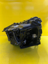Load image into Gallery viewer, Frontscheinwerfer Audi Q3 83A941034 LED Rechts Scheinwerfer Headlight