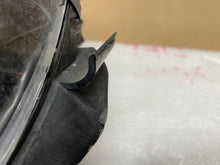 Laden Sie das Bild in den Galerie-Viewer, Frontscheinwerfer Mercedes-Benz W246 A2468207161 Xenon Links Headlight SCH4969033881pe