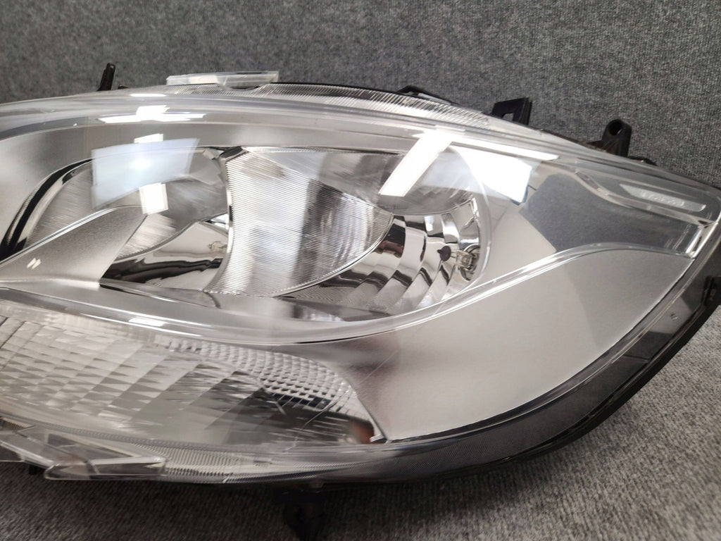 Frontscheinwerfer Mercedes-Benz Sprinter A9109060000 Links Headlight SCH7740738042ia