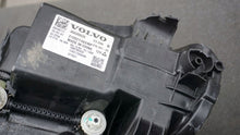 Laden Sie das Bild in den Galerie-Viewer, Frontscheinwerfer Volvo 80000628 LED Rechts Scheinwerfer Headlight SCH7815577362nq