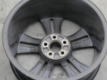 Laden Sie das Bild in den Galerie-Viewer, 1x Alufelge 17 Zoll 7.0&quot; 5x110 41ET 5J0601025HA Skoda Rim Wheel
