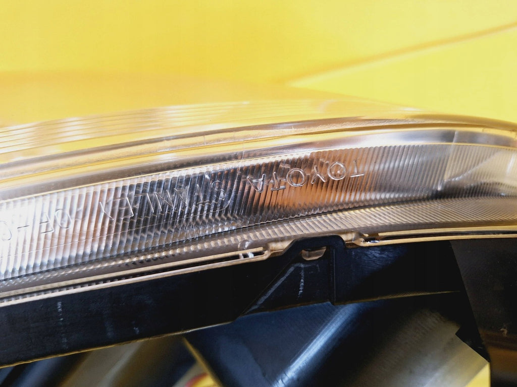 Frontscheinwerfer Toyota Corolla Verso DRC74919 Ein Stück (Rechts oder Links)