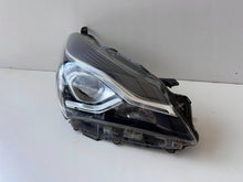 Load image into Gallery viewer, Frontscheinwerfer Toyota Yaris 0D197 Rechts Scheinwerfer Headlight SCH2930471341an