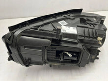 Laden Sie das Bild in den Galerie-Viewer, Frontscheinwerfer Mercedes-Benz W247 A2479062603 LED Rechts Headlight