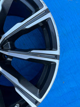 Load image into Gallery viewer, 1x Alufelge 20 Zoll 10.5" 5x112 40ET Glanz Graphit 8071997 BMW G05 G06 Mg FEL2556909121ct