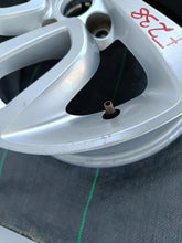 Laden Sie das Bild in den Galerie-Viewer, 1x Alufelge 16 Zoll 6.5&quot; 4x108 20ET 39007897 Opel Crossland Rim Wheel