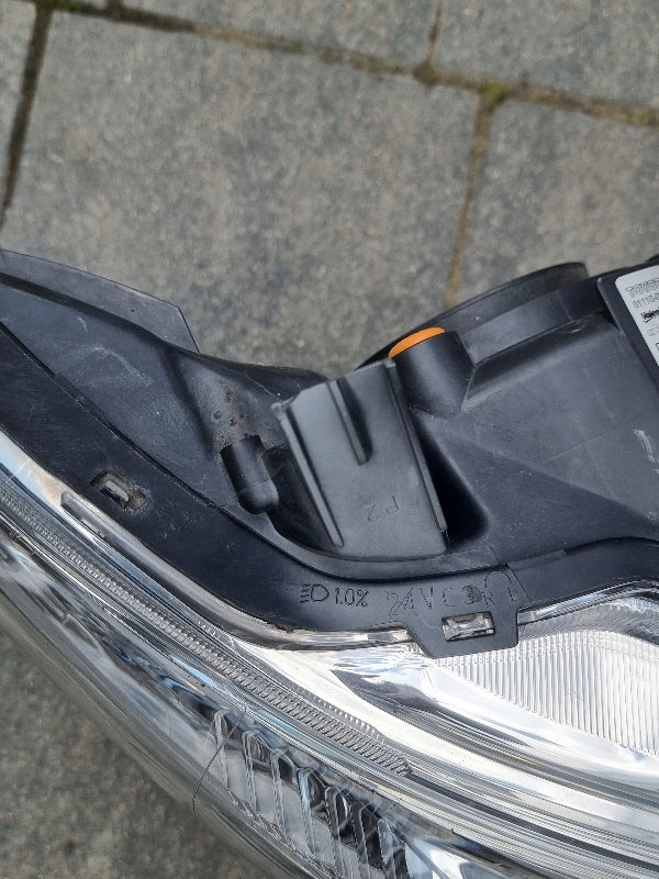 Frontscheinwerfer Toyota Auris 89907726 Rechts Scheinwerfer Headlight SCH5034601760gc