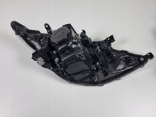 Laden Sie das Bild in den Galerie-Viewer, Frontscheinwerfer Toyota Auris 81150-02E20 LED Links Scheinwerfer Headlight
