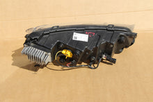 Laden Sie das Bild in den Galerie-Viewer, Frontscheinwerfer Dacia Spring 266052417R Links Scheinwerfer Headlight