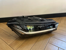 Laden Sie das Bild in den Galerie-Viewer, Frontscheinwerfer Skoda Superb 3P1941016 3P1941015 LED Ein Satz Headlight SCH3036170961yo