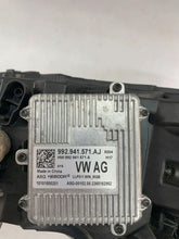 Laden Sie das Bild in den Galerie-Viewer, Frontscheinwerfer Skoda Superb III 3V1941016 Rechts Scheinwerfer Headlight SCH6130495827ws