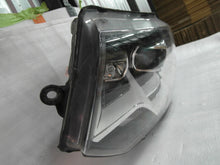 Laden Sie das Bild in den Galerie-Viewer, Frontscheinwerfer VW T5 7E5941015B Xenon Links Scheinwerfer Headlight